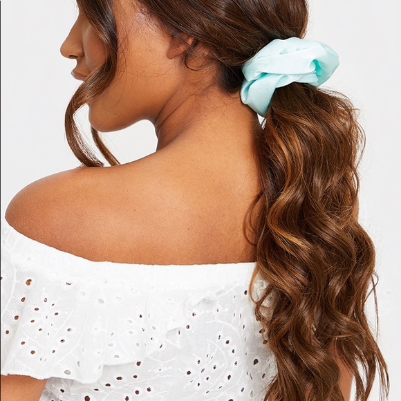 Accessories - 💙 Baby Blue Velvety Scrunchie